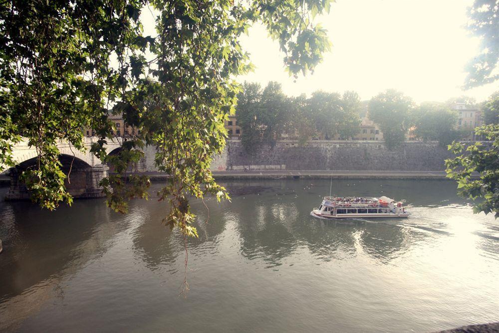Bed and breakfast River 2*