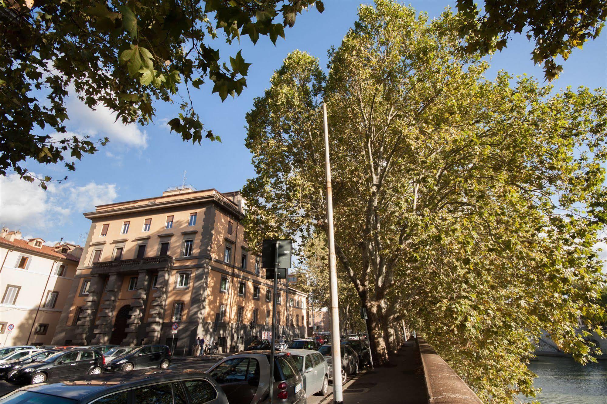 Bed and breakfast River Roma